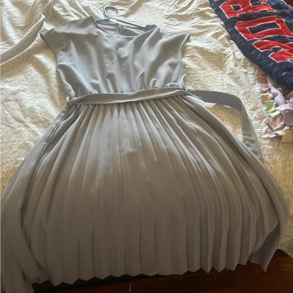 Chic Gray Midi Dress with Belt